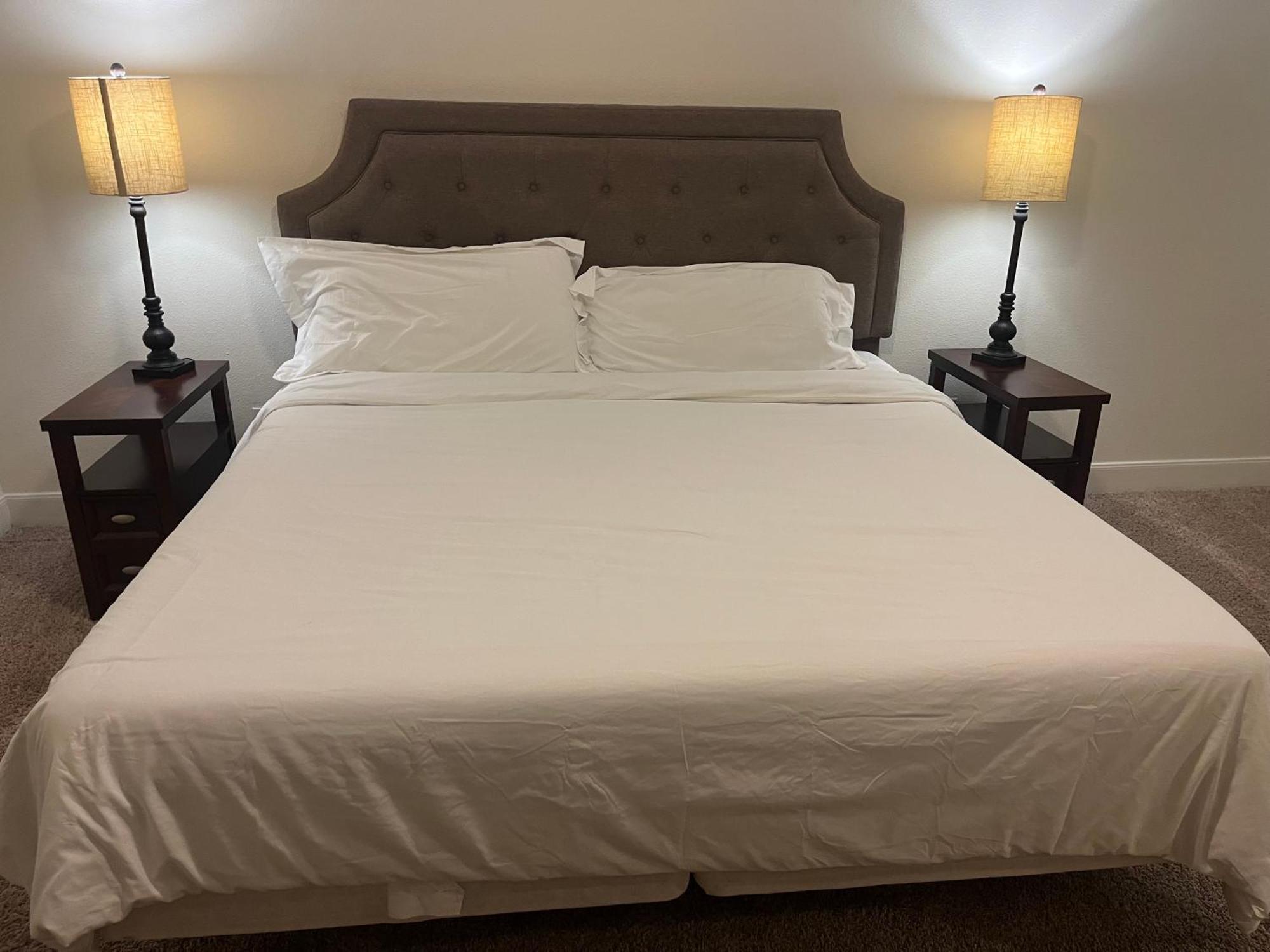 Luxury Fully Furnished Apartments By Nasa And Kemah Boardwalk Houston Room photo